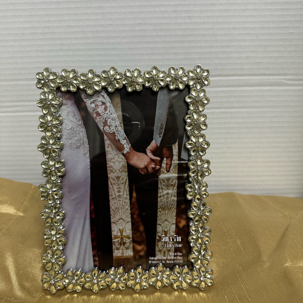 Crystal Flowers Picture Frame 5x7

127